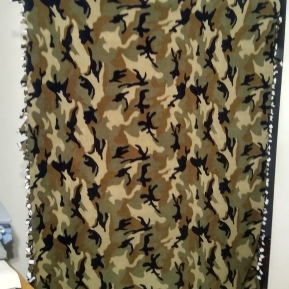 Handcrafted Army Blanket  (Size:  45" in width by 57" in height) - Picture 2 of 2
